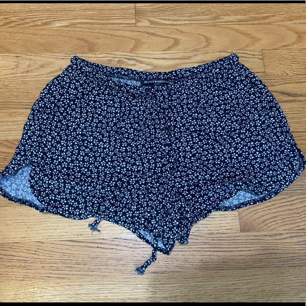 Brandy Melville floral pattern cotton shorts elastic with drawstring